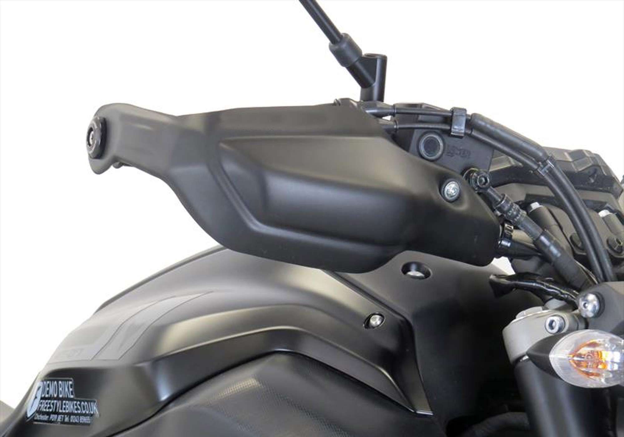 BODYSTYLE Handprotektoren schwarz-matt passt für Yamaha MT-07