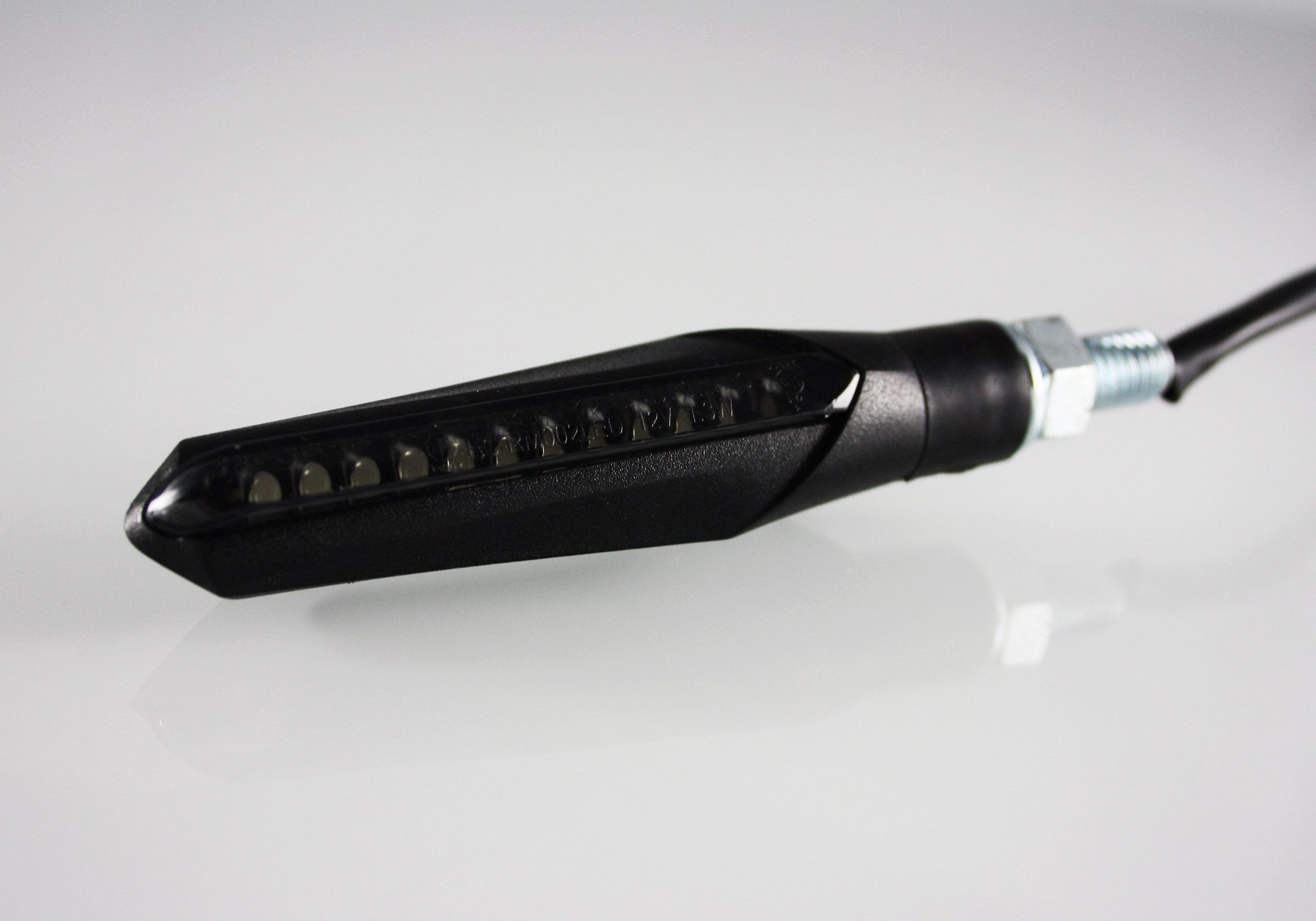 PROTECH Universal LED-Lauflicht-Blinker RC-40 li/re schwarz EG-BE passt für APRI
