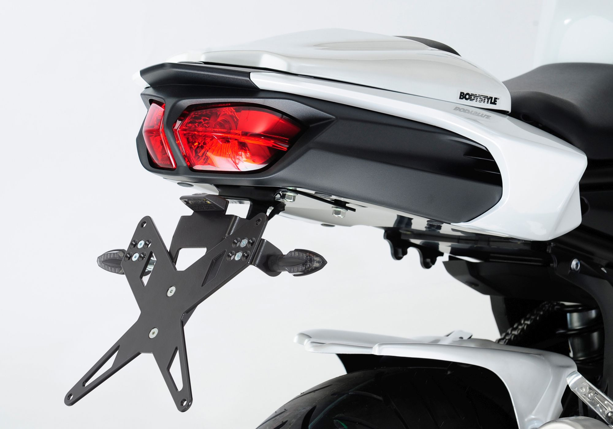 PROTECH X-SHAPE Kennzeichenhalter  passt für YAMAHA FZ1(06-15)/FZ1 Fazer(06-15)/
