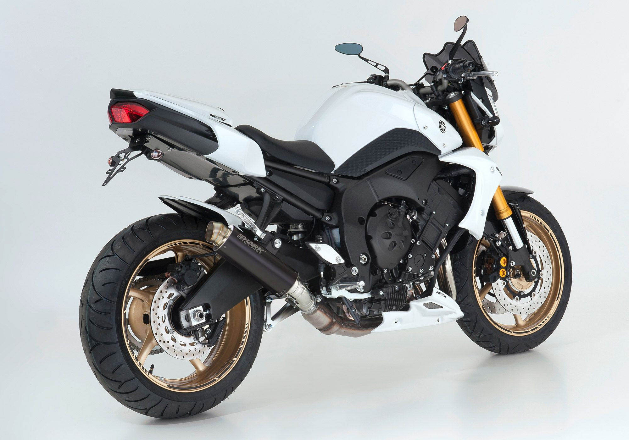 SHARK SRC 4 Auspuff Short schwarz EG-BE passt für Yamaha FZ8