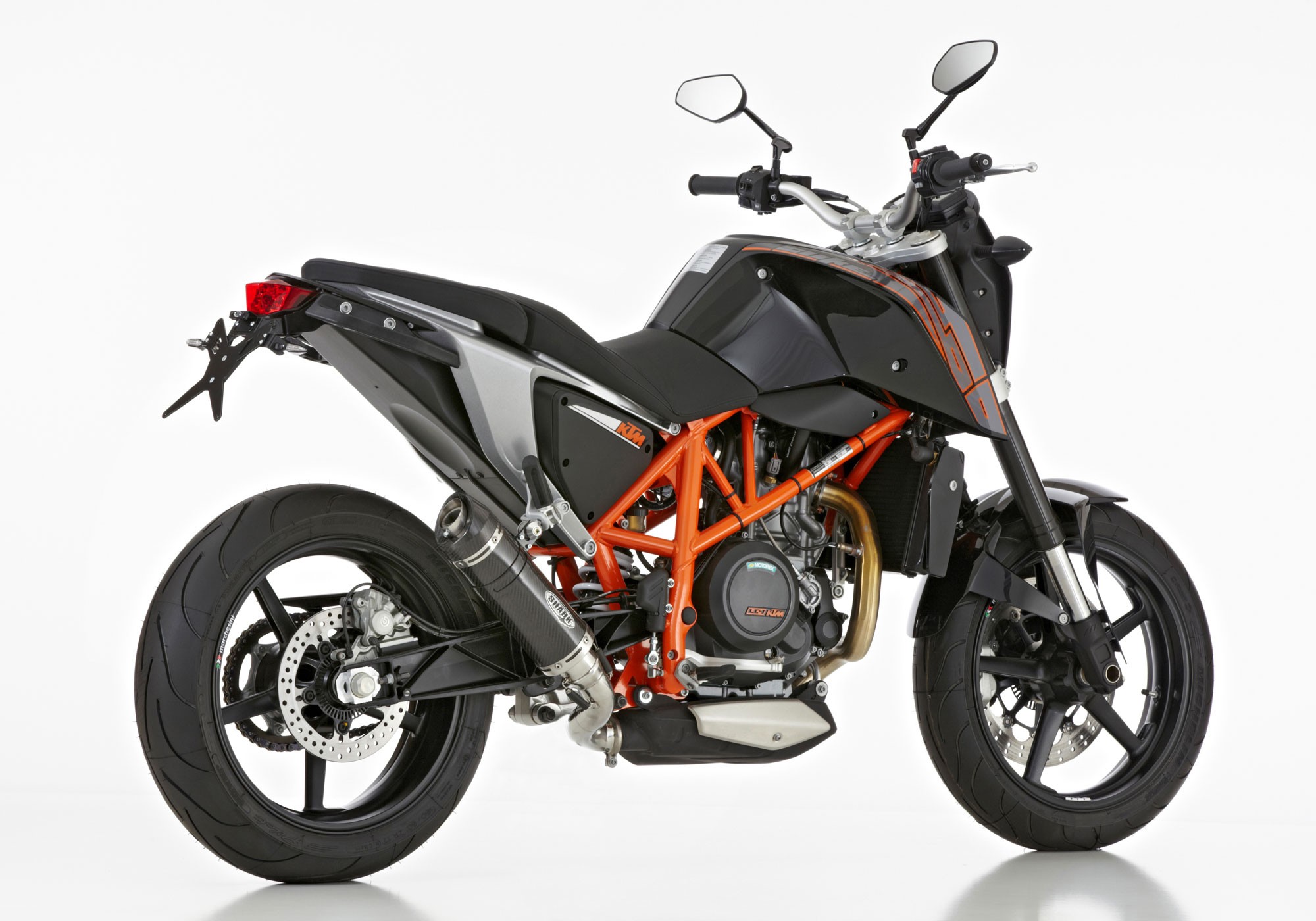 SHARK Street GP Auspuff Short Carbon EG-BE passt für KTM 690 Duke(12-15)