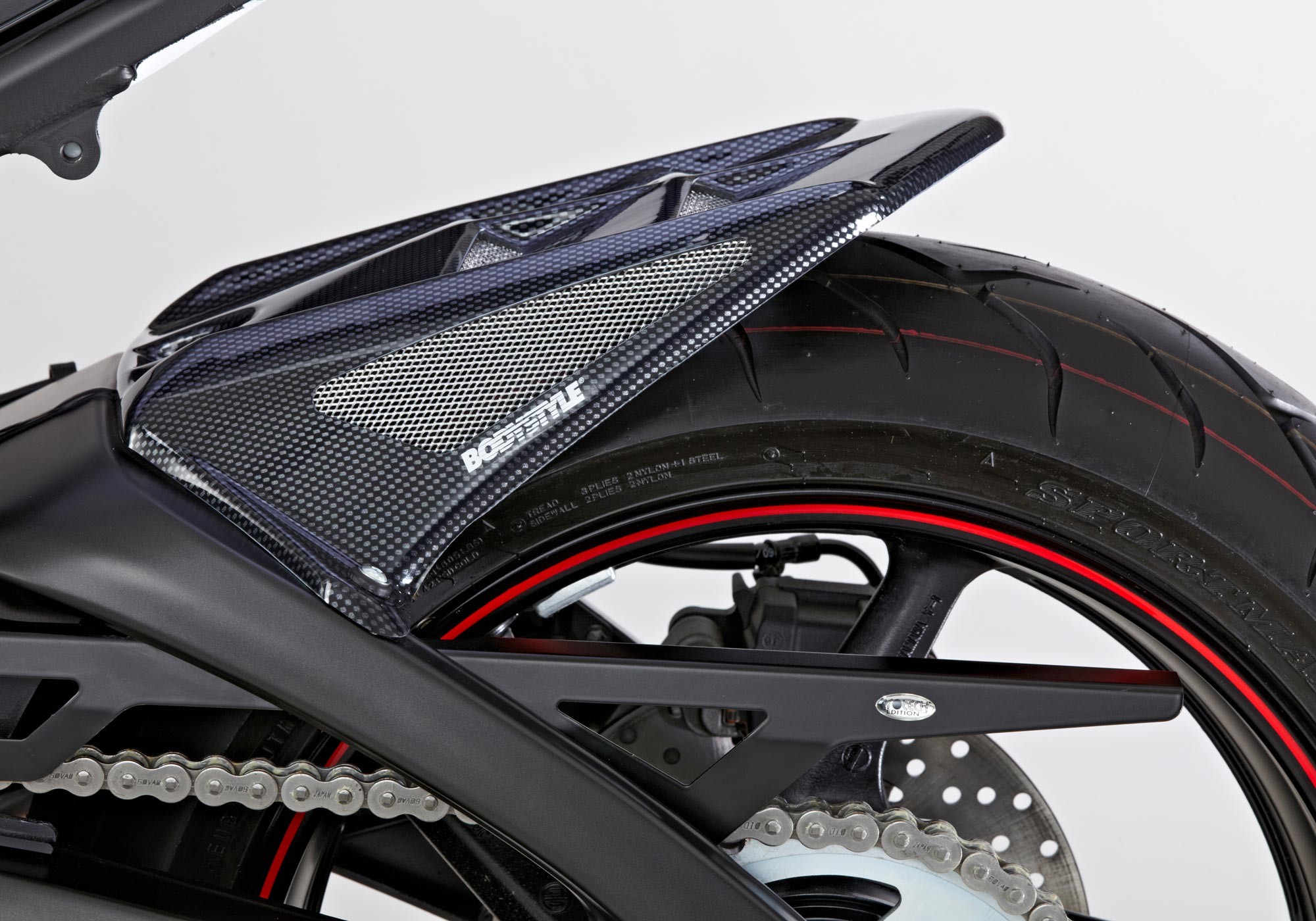 BODYSTYLE Raceline Hinterradabdeckung Carbon Look ABE passt für YAMAHA FZ1(06-15