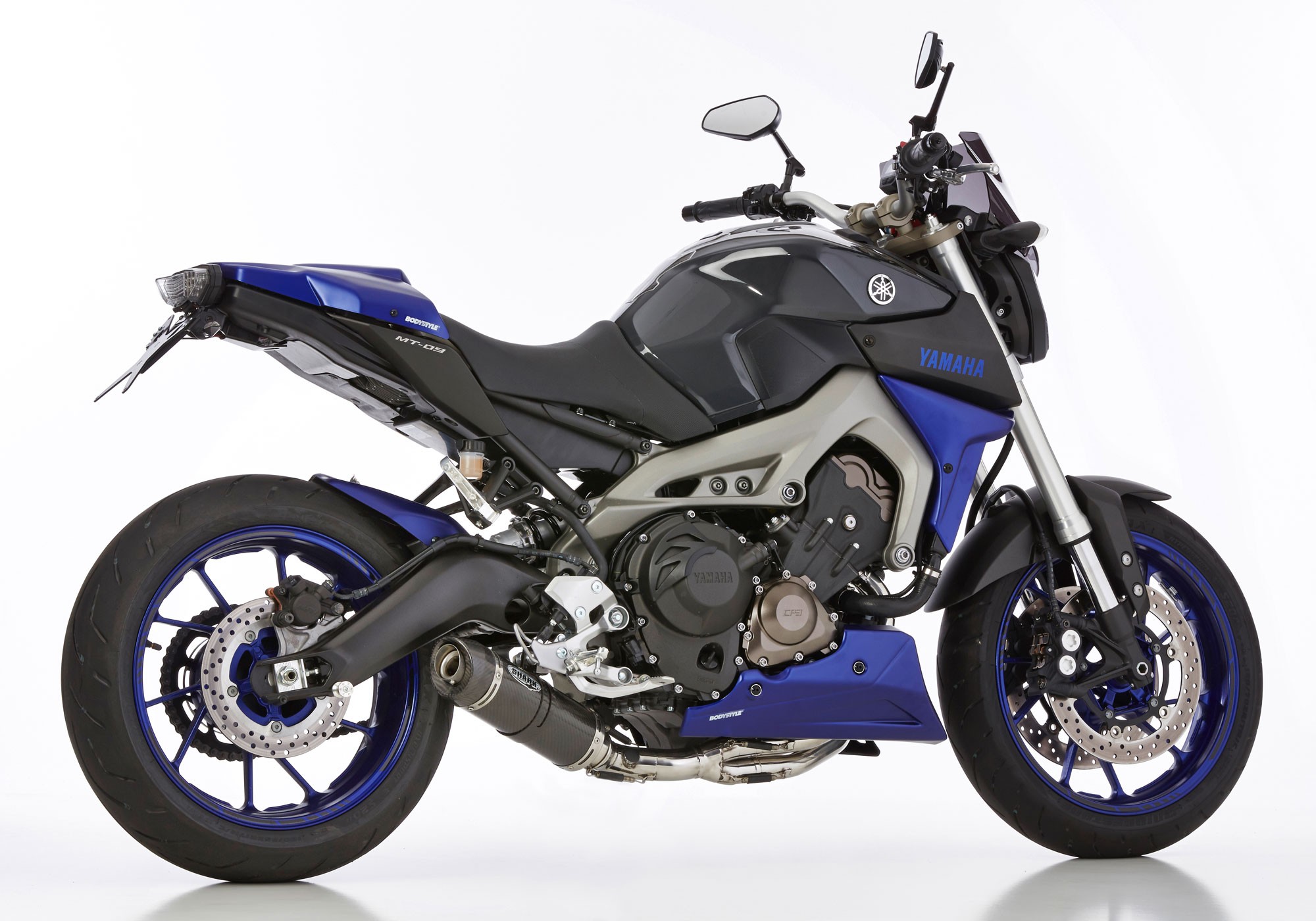 SHARK Street GP Komplettanlage (3-1) Super Short YAMAHA MT-09 RN29 14-16