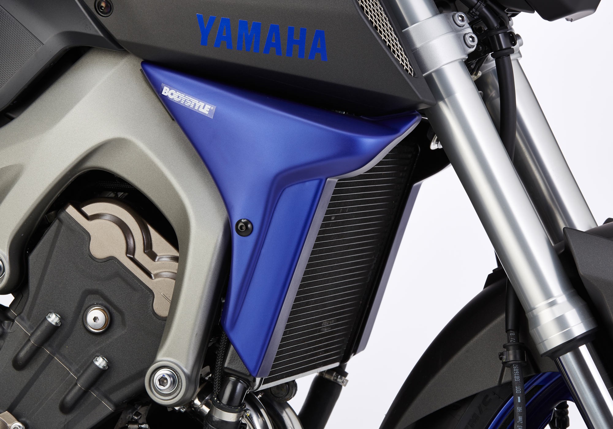 BODYSTYLE Sportsline Kühlerseitenverkleidung unlackiert passt für Yamaha MT-09