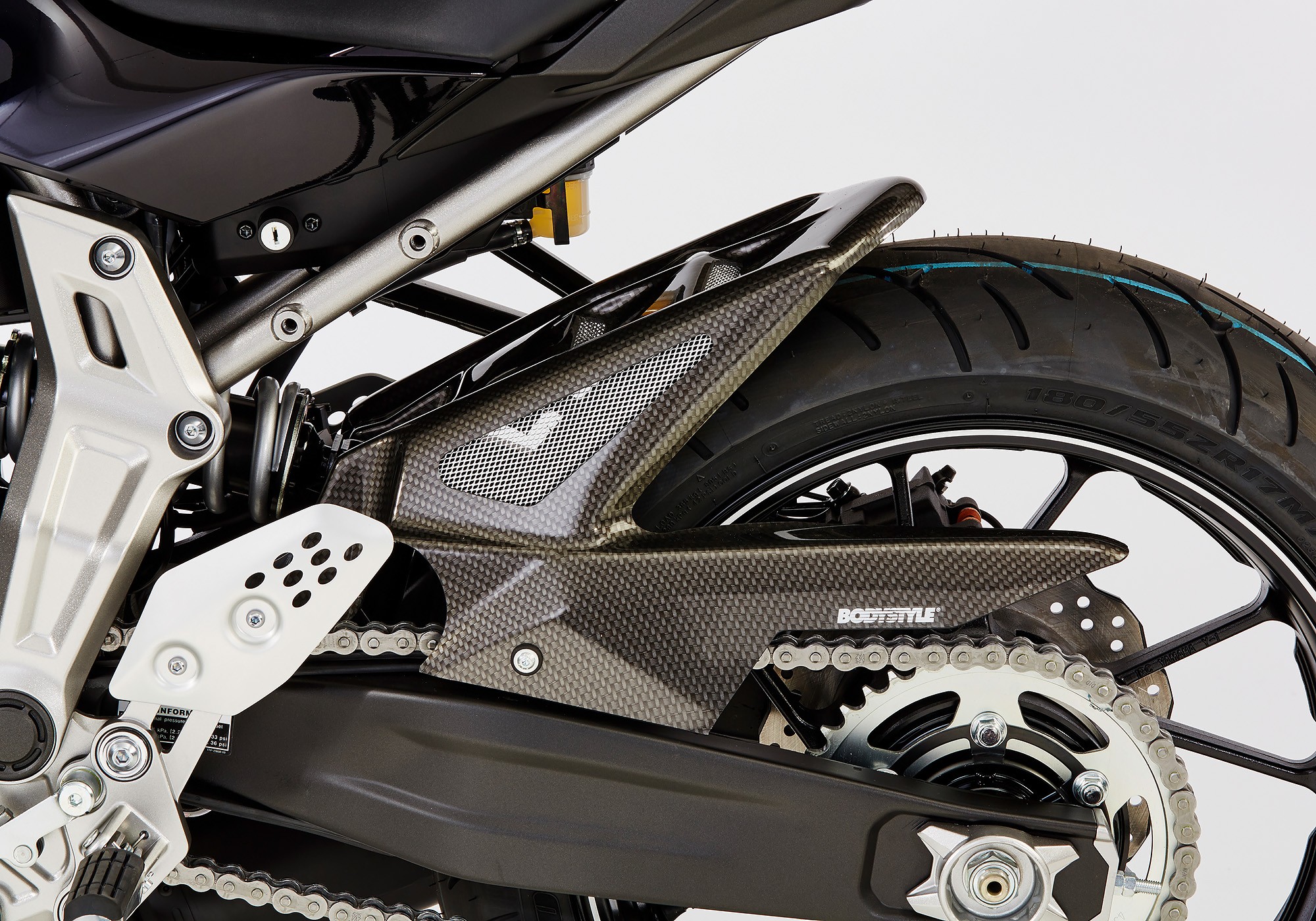 BODYSTYLE Raceline Hinterradabdeckung Carbon Look ABE passt für Yamaha MT-07, MT-07 Motocage, XSR700