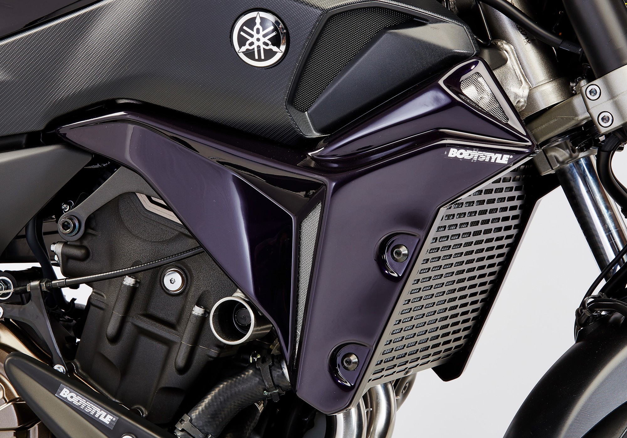 BODYSTYLE Sportsline Kühlerseitenverkleidung unlackiert passt für Yamaha MT-07, Motocage, 