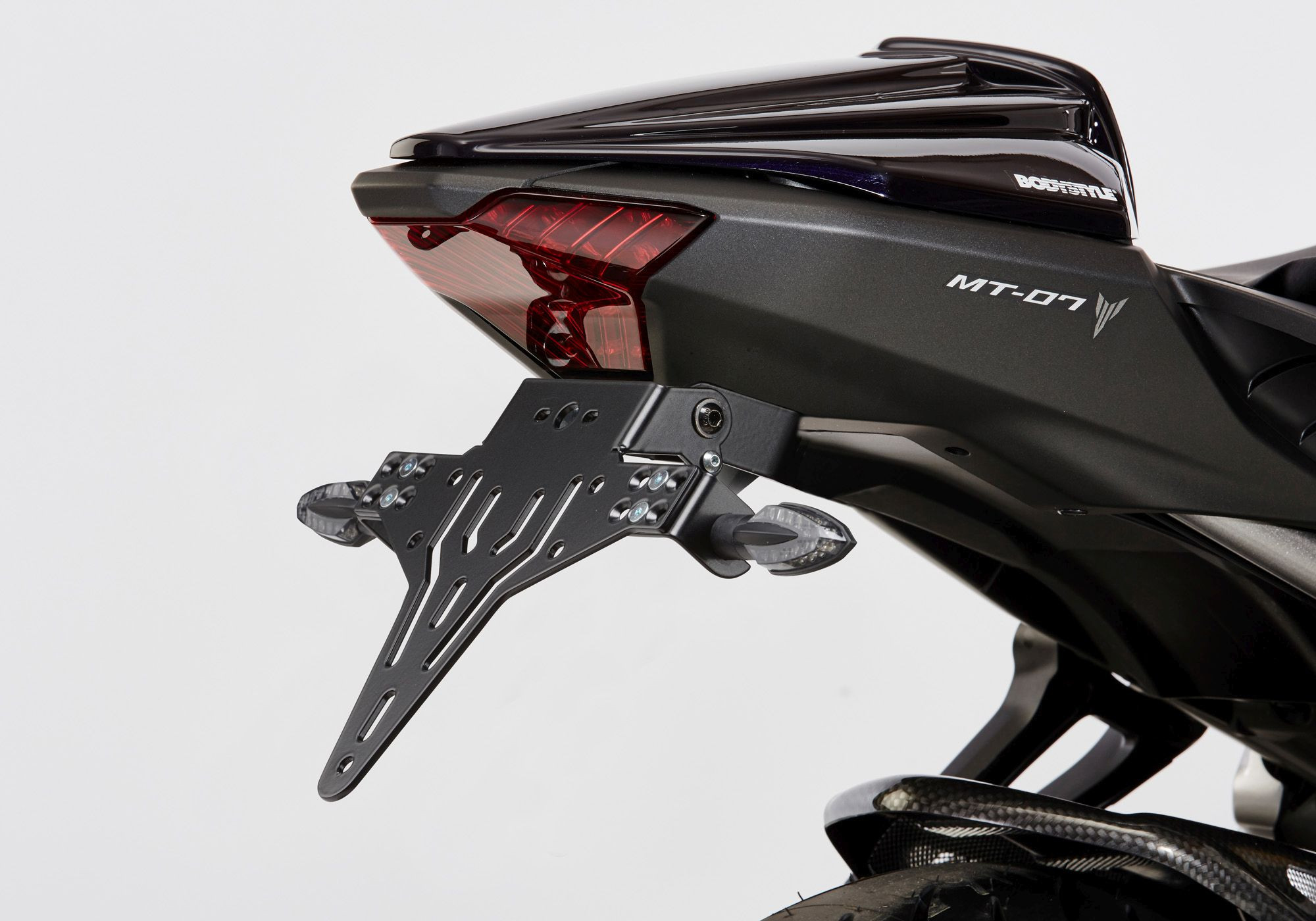 PROTECH V-SHAPE Kennzeichenhalter schwarz passt für YAMAHA MT-07(14-16)/MT-07(17