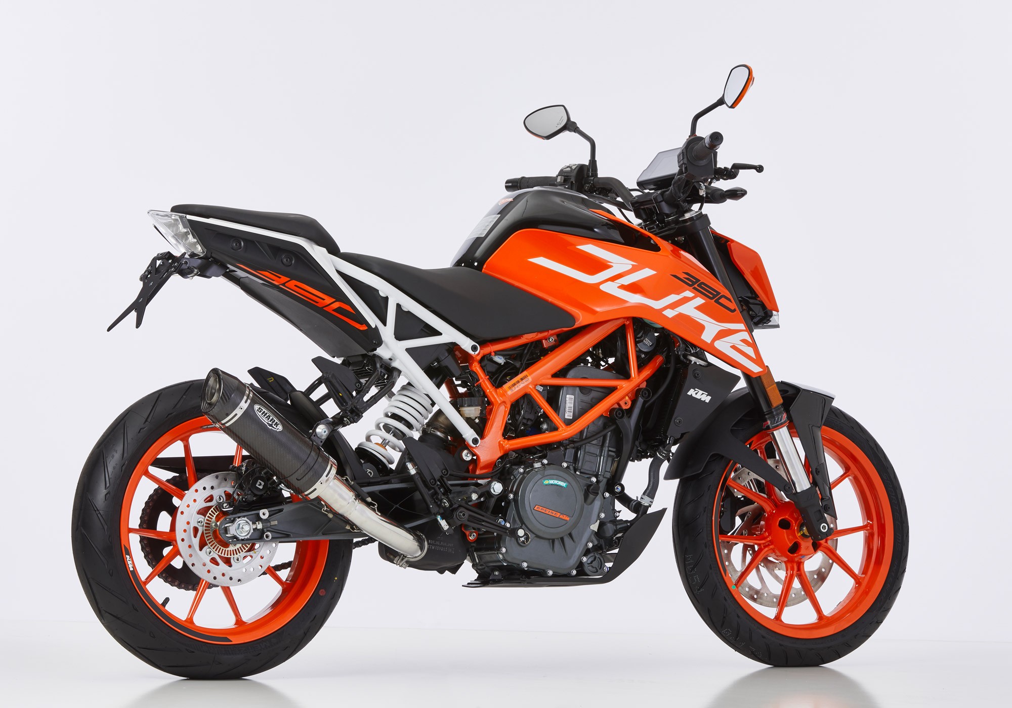 SHARK Street GP Auspuff Short Carbon EG-BE passt für KTM 125 Duke(17-20)/250 Duk