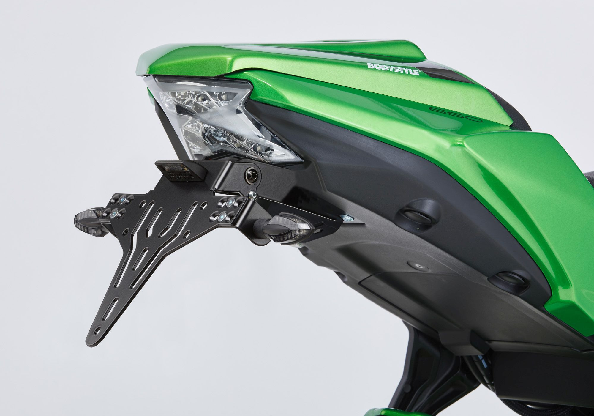 PROTECH V-SHAPE Kennzeichenhalterset schwarz passt für KAWASAKI Ninja 650(20-22)