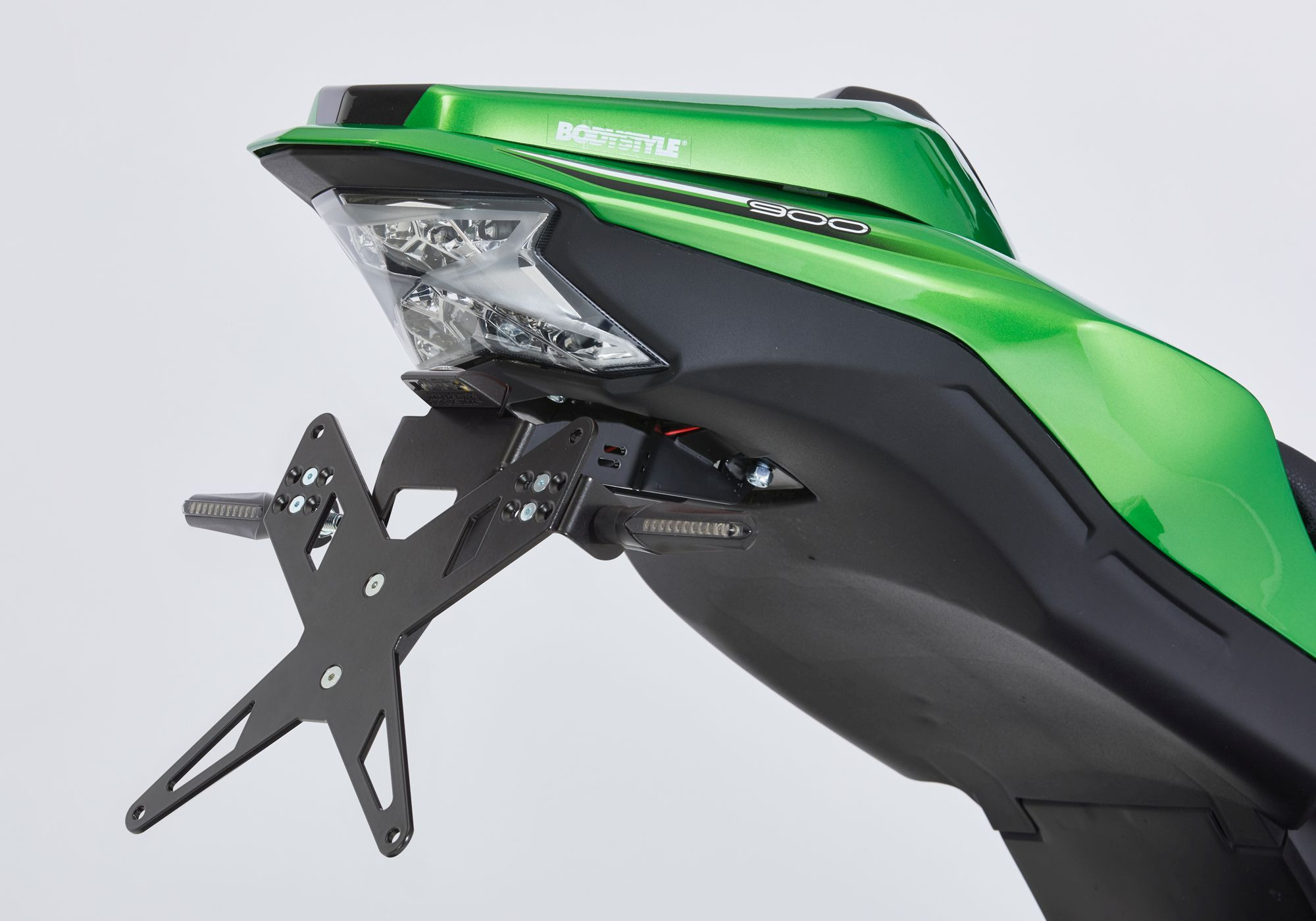 PROTECH X-SHAPE Kennzeichenhalter  passt für KAWASAKI Z H2(20-22)/Z H2(23-24)/Z9