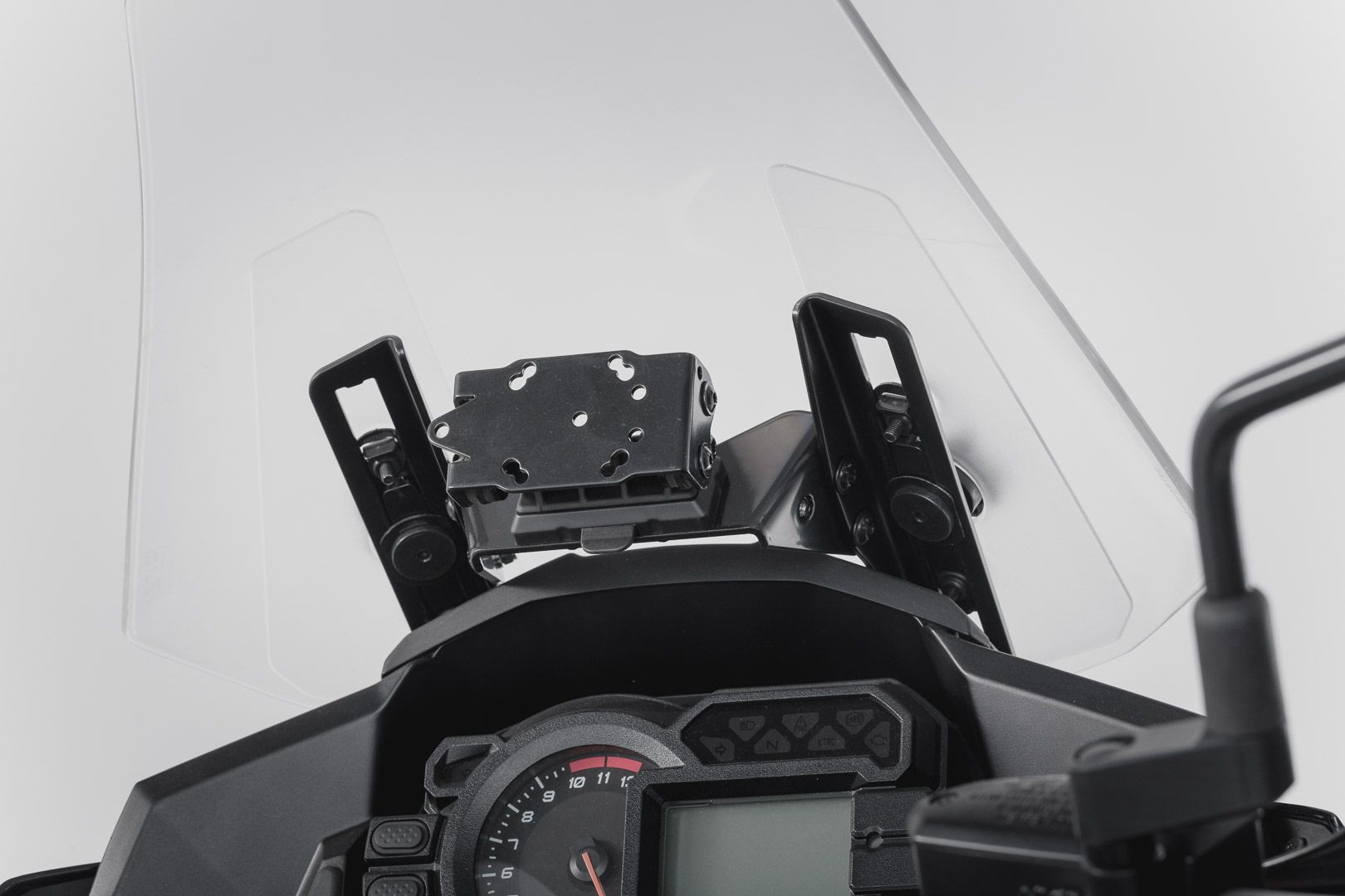 SW-Motech Navi-Halter im Cockpit schwarz Kawasaki Versys 1000(15-17) St.