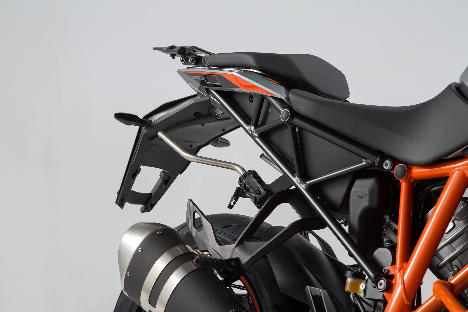 SW-Motech BLAZE Satteltaschen Abstandsbügel KTM 1290 Super Duke GT(16-) St.