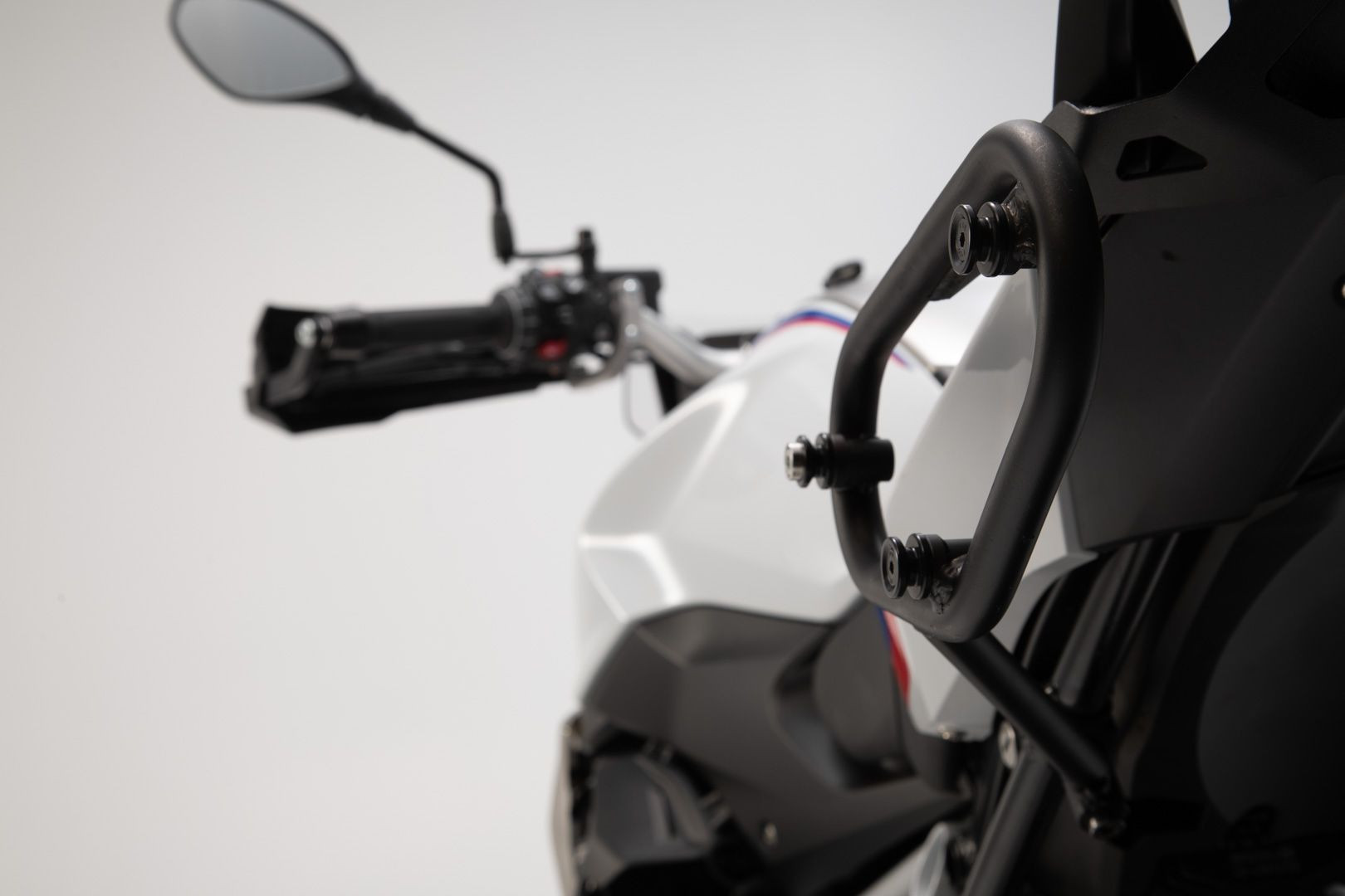 SW-Motech SLC Seitenträger links BMW R 1200 R(14-18), R 1250 R/RS(18-) St.