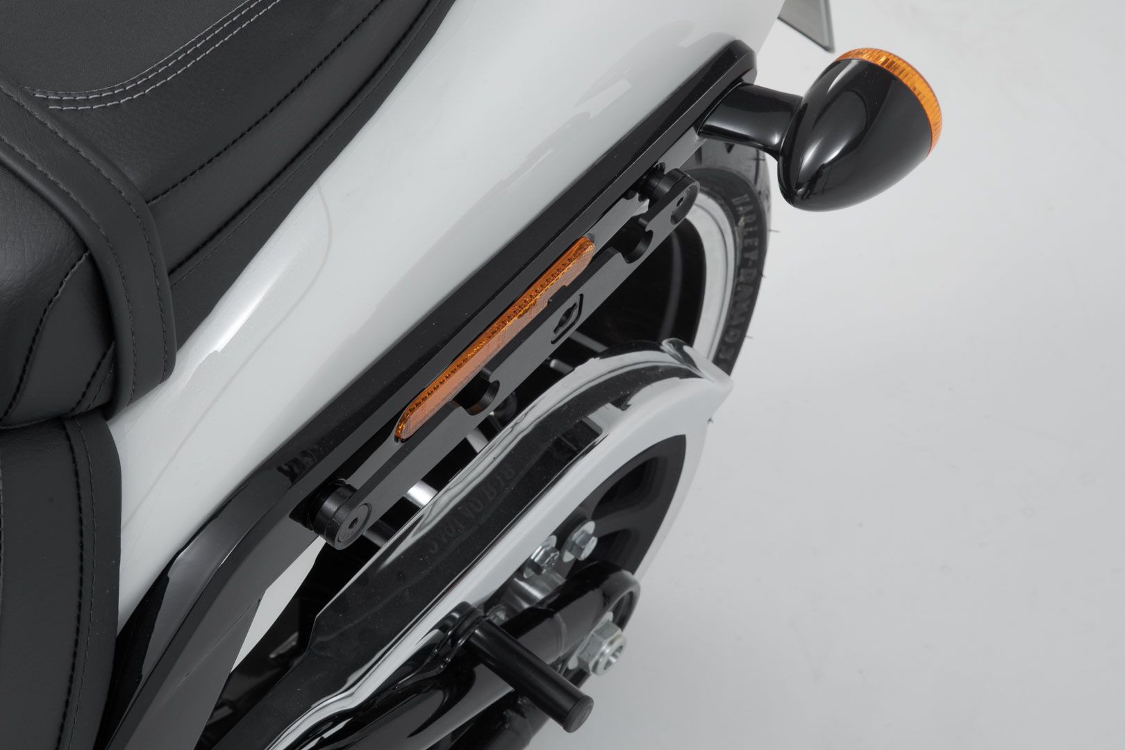 SW-Motech SLH Seitenträger links Harley-Davidson Softail Breakout/S(17-) St.