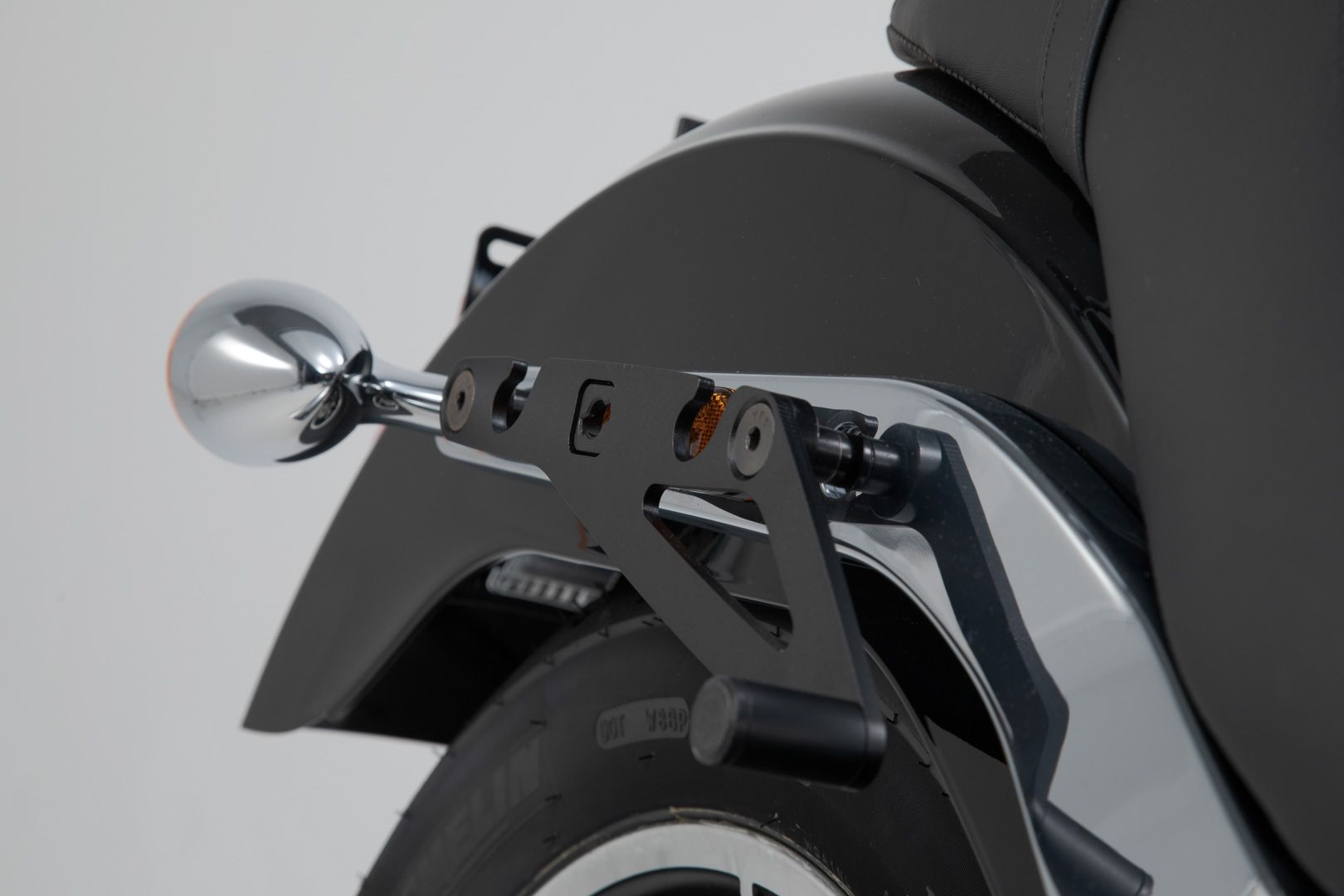 SW-Motech SLH Seitenträger LH1 rechts passt für Harley-Davidson Softail Low Rider/S(17-)für LH1