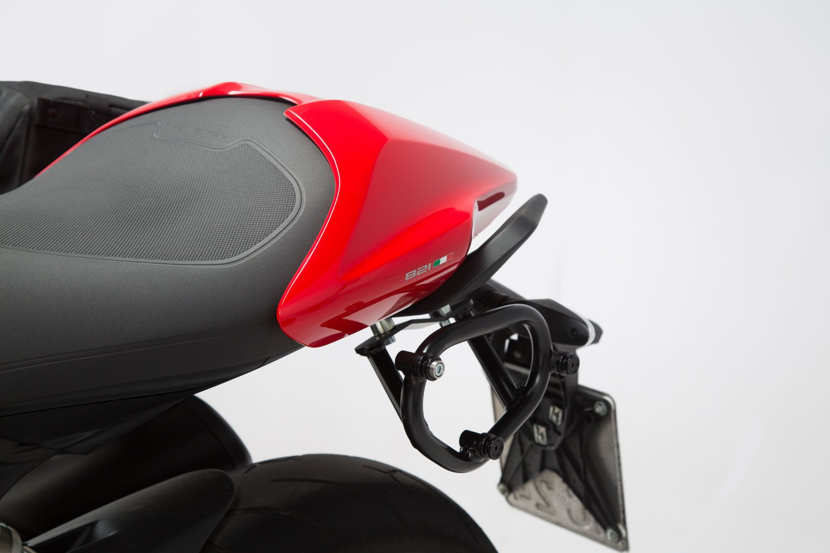 SW-Motech SLC Seitenträger links passt für Ducati Monster 821(14-17)/1200(14-16)