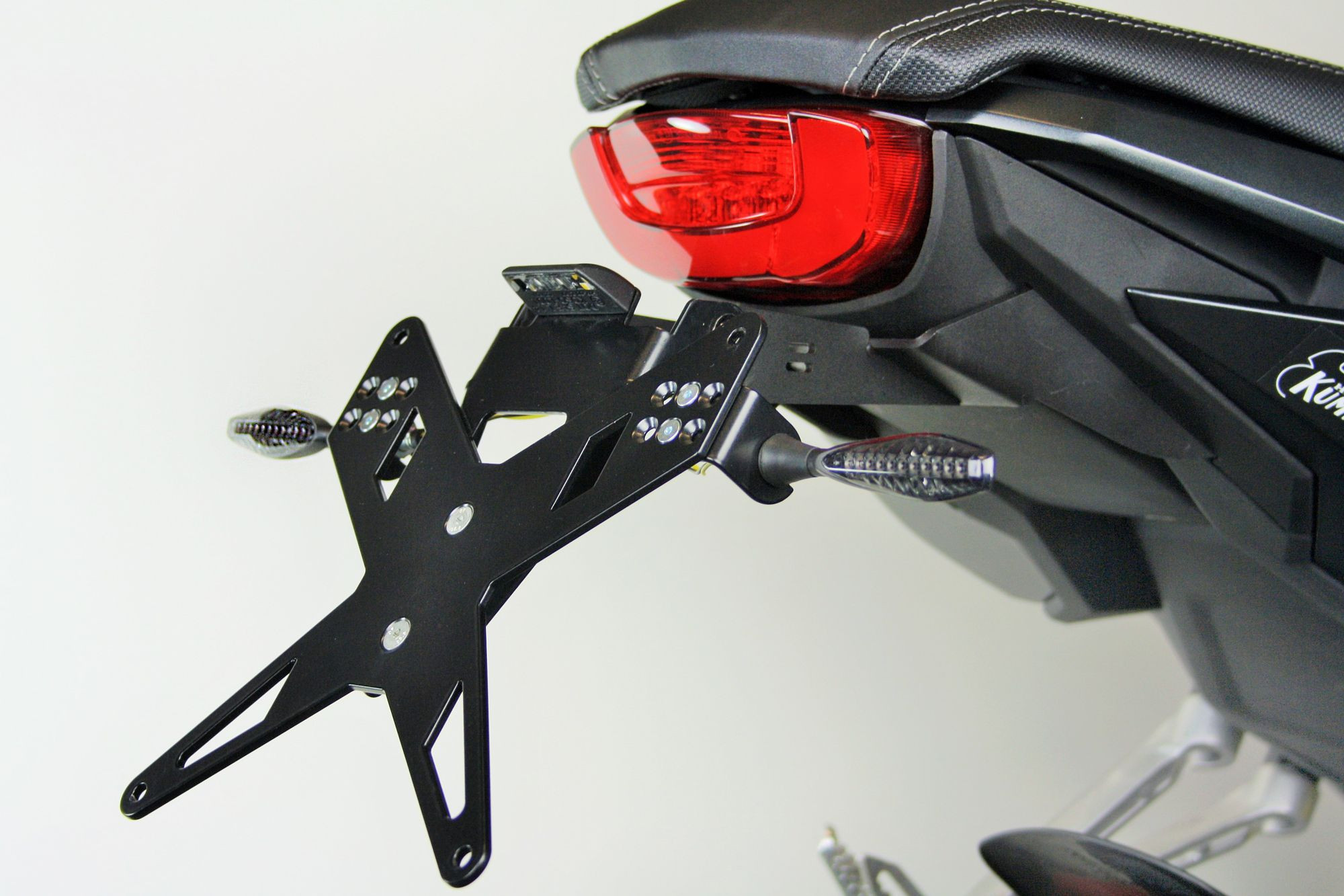 PROTECH X-SHAPE Kennzeichenhalter  passt für HONDA CB650R(21-23)/CB650R(24-24)/C