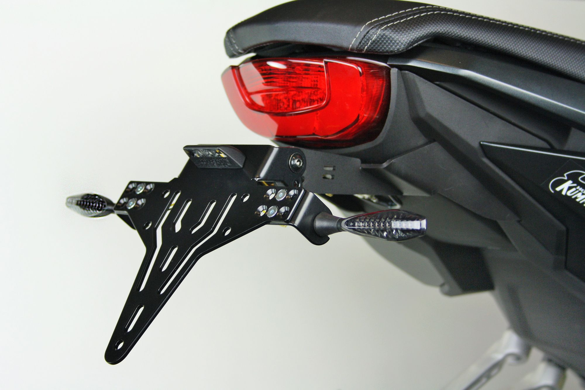 PROTECH V-SHAPE Kennzeichenhalterset schwarz passt für HONDA CB650R(21-23)/CB650