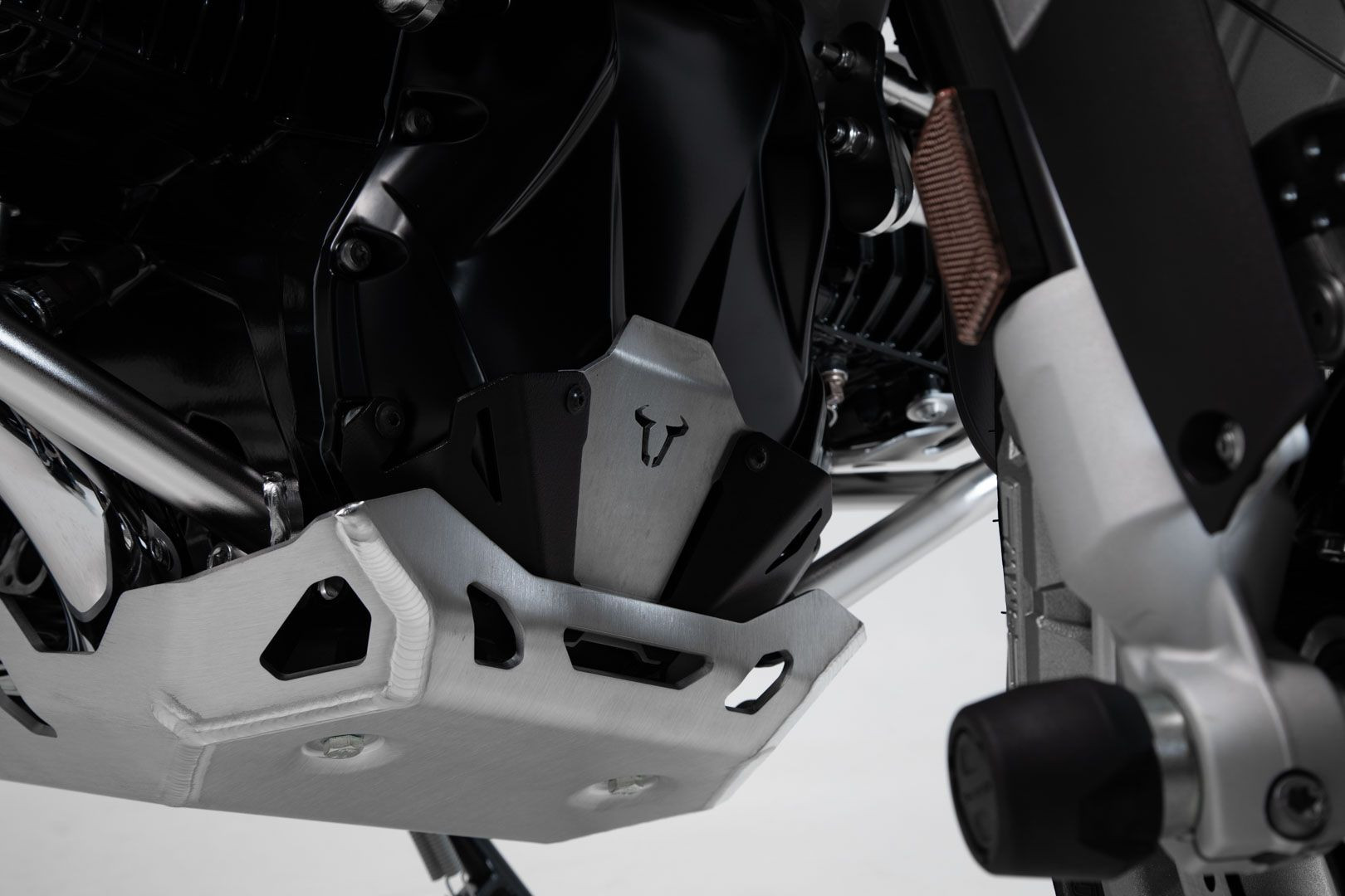 SW-Motech Motorschutz-Verlängerung Schwarz/Silbern passt für BMW R1200(12-18), R1250(18-)