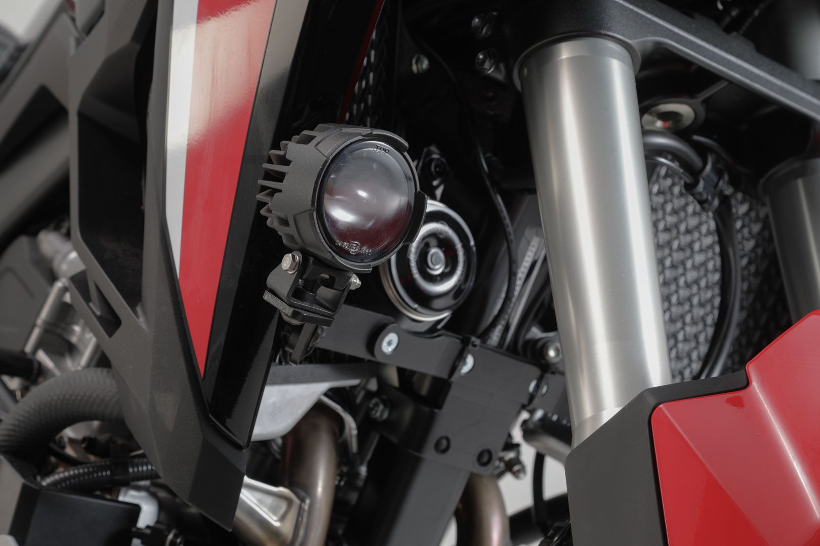 SW-Motech Scheinwerfer-Halter Schwarz passt für Honda CRF1000L Africa Twin ohne SBL
