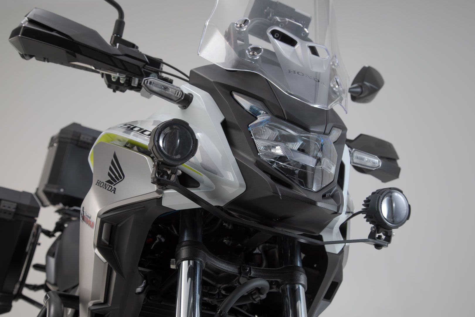 SW-Motech Scheinwerfer-Halter Schwarz passt für Honda CB500X(18-), NX500(23-)