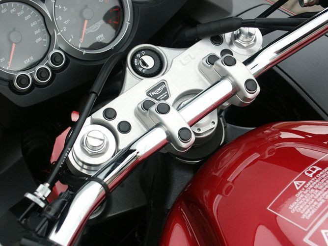 LSL Adapterkit Triumph Sprint ST 05- (Stück)