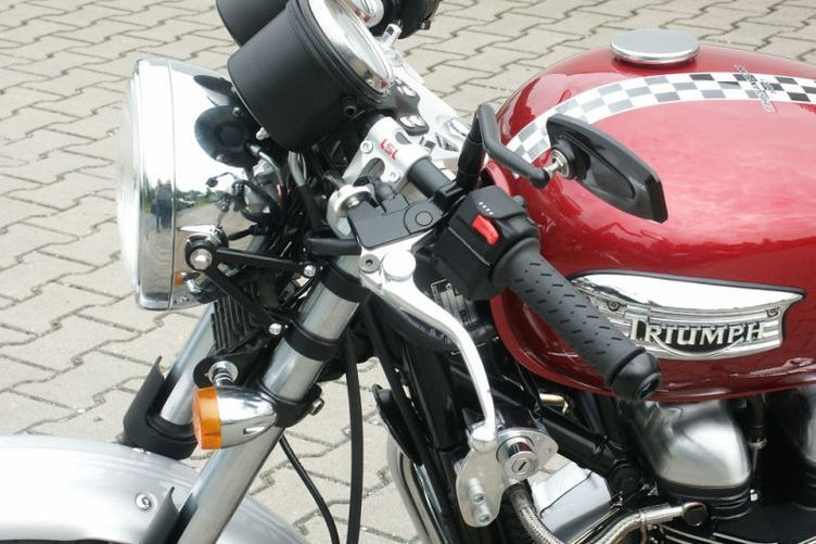 LSL Tour M TRIUMPH Thruxton 06-08/Bonneville Guß (Stück)