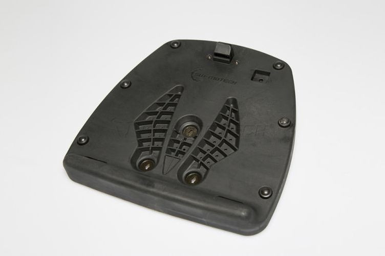 SW-MOTECH Adapterplatte für ALU-RACK Gepäckträger für T-RaY Topcase L/XL, schwarz
