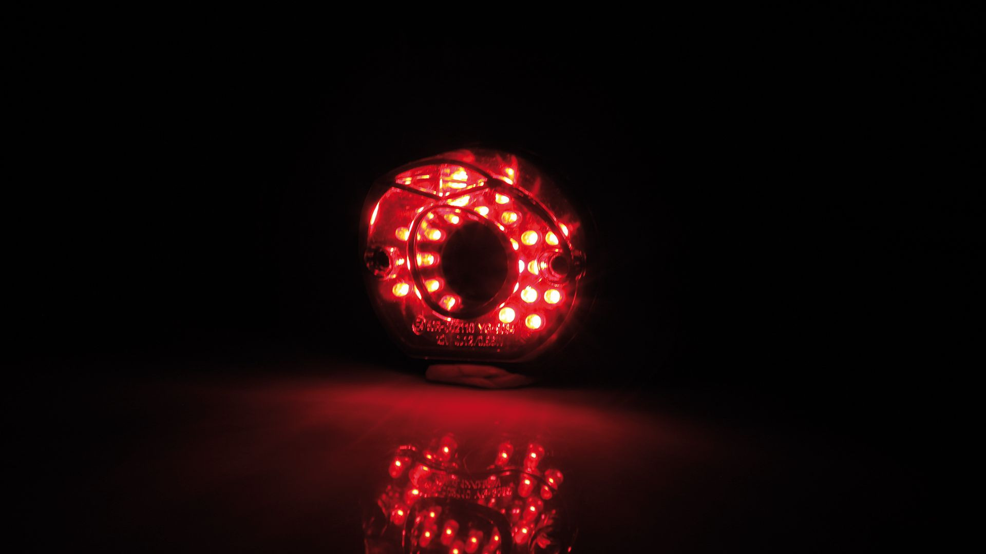 SHIN YO LED-Rücklicht MADISON, schwarze runde Basisplatte, getöntes Glas (Stück)