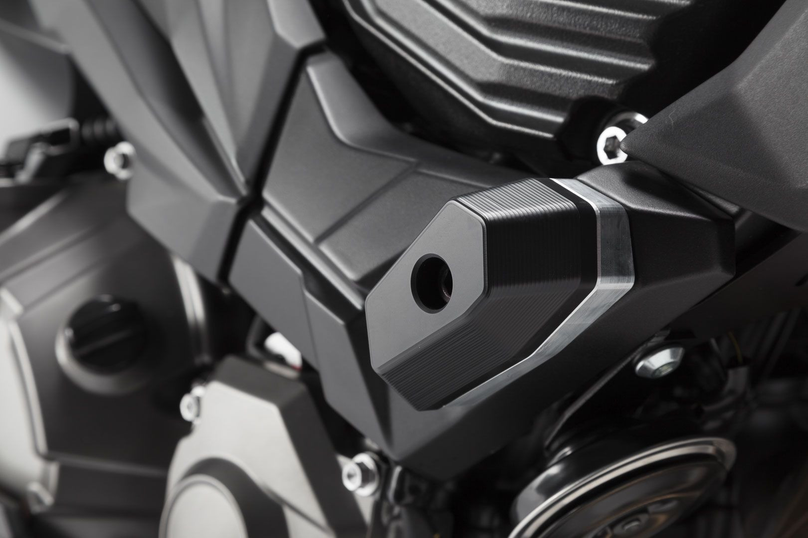 SW-Motech Sturzpad-Kit Schwarz passt für Kawasaki Z 800(12-16)