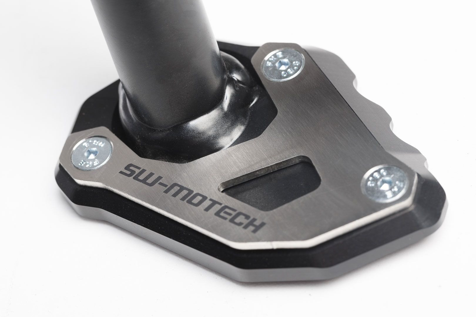 SW-Motech Seitenständerfuß-Verbreiterung Schwarz/Silbern passt für KTM 1050/1090/1190 Adv,1290 SAdv